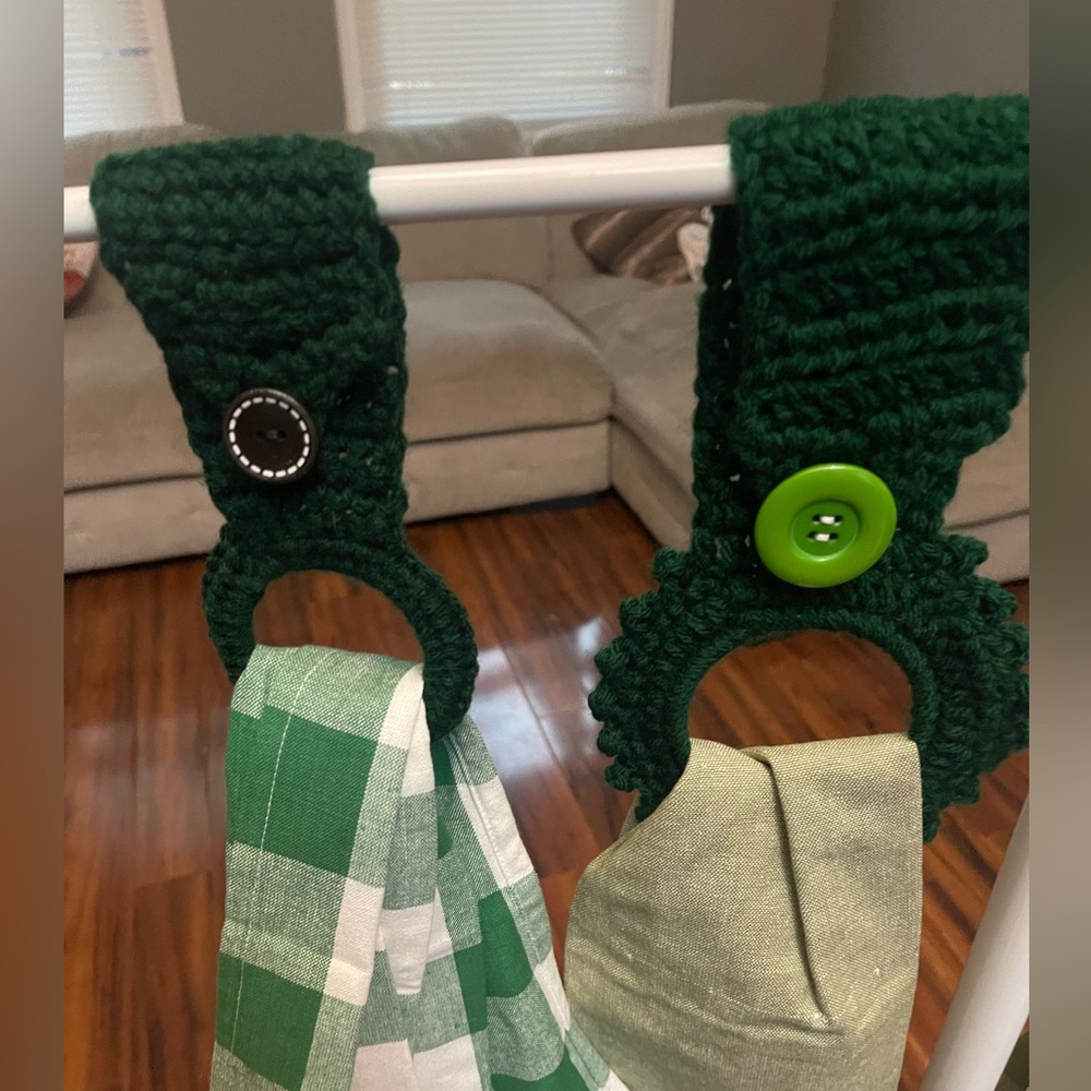Set of 4 Handmade Crochet Kitchen Towel holders with towels - Picture 5 of 7